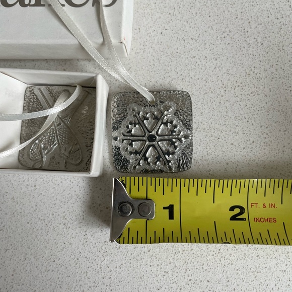 Vilmain Christmas Ornaments - Picture 11 of 11